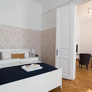 Apartamento Terrace Vuvu - With Balcony In The Heart Of Hungría